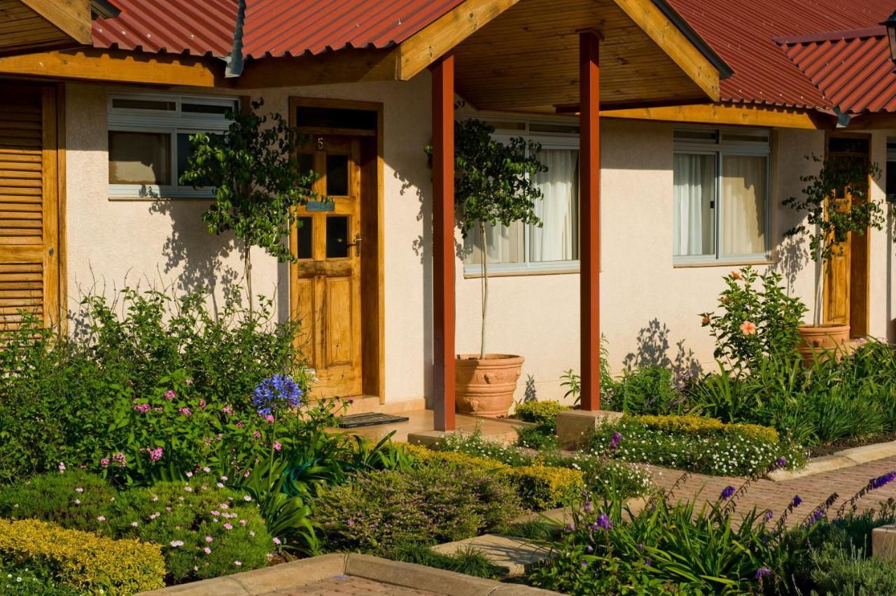 Shakespeare Court Serviced Apartments Лусака Экстерьер фото