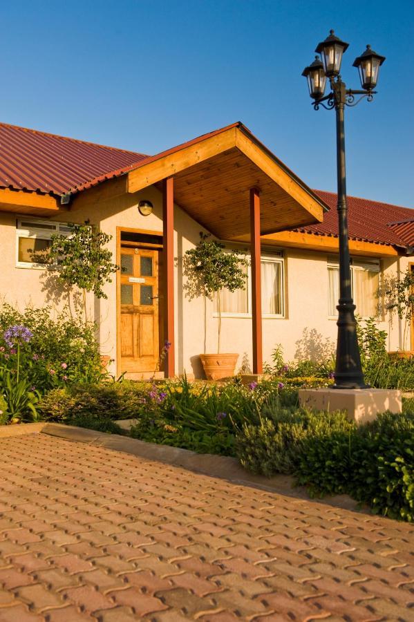 Shakespeare Court Serviced Apartments Лусака Экстерьер фото