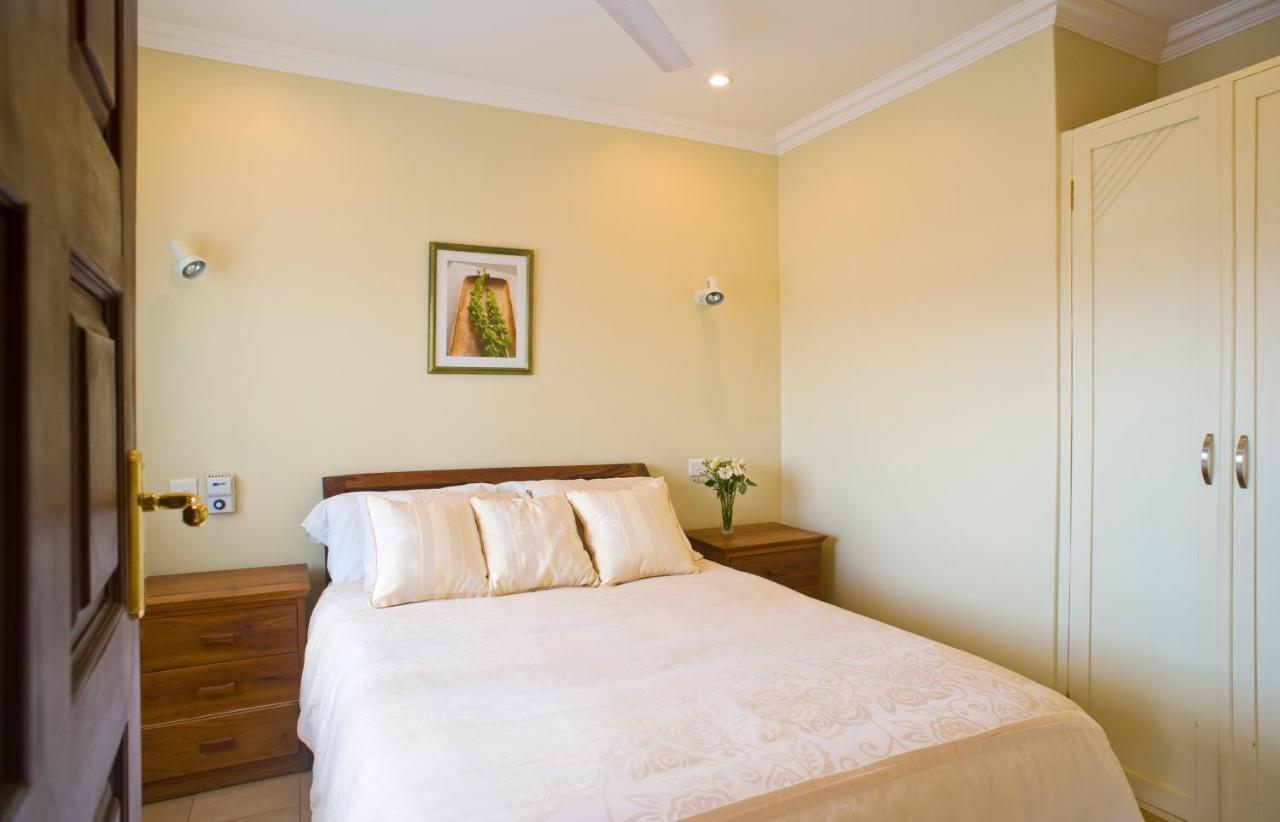 Shakespeare Court Serviced Apartments Лусака Экстерьер фото