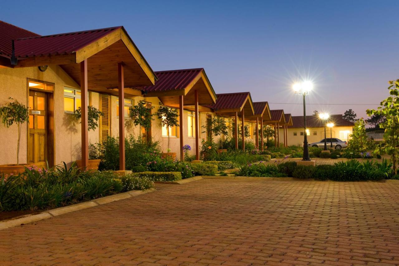 Shakespeare Court Serviced Apartments Лусака Экстерьер фото