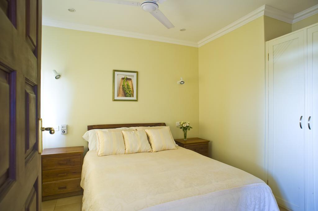 Shakespeare Court Serviced Apartments Лусака Номер фото