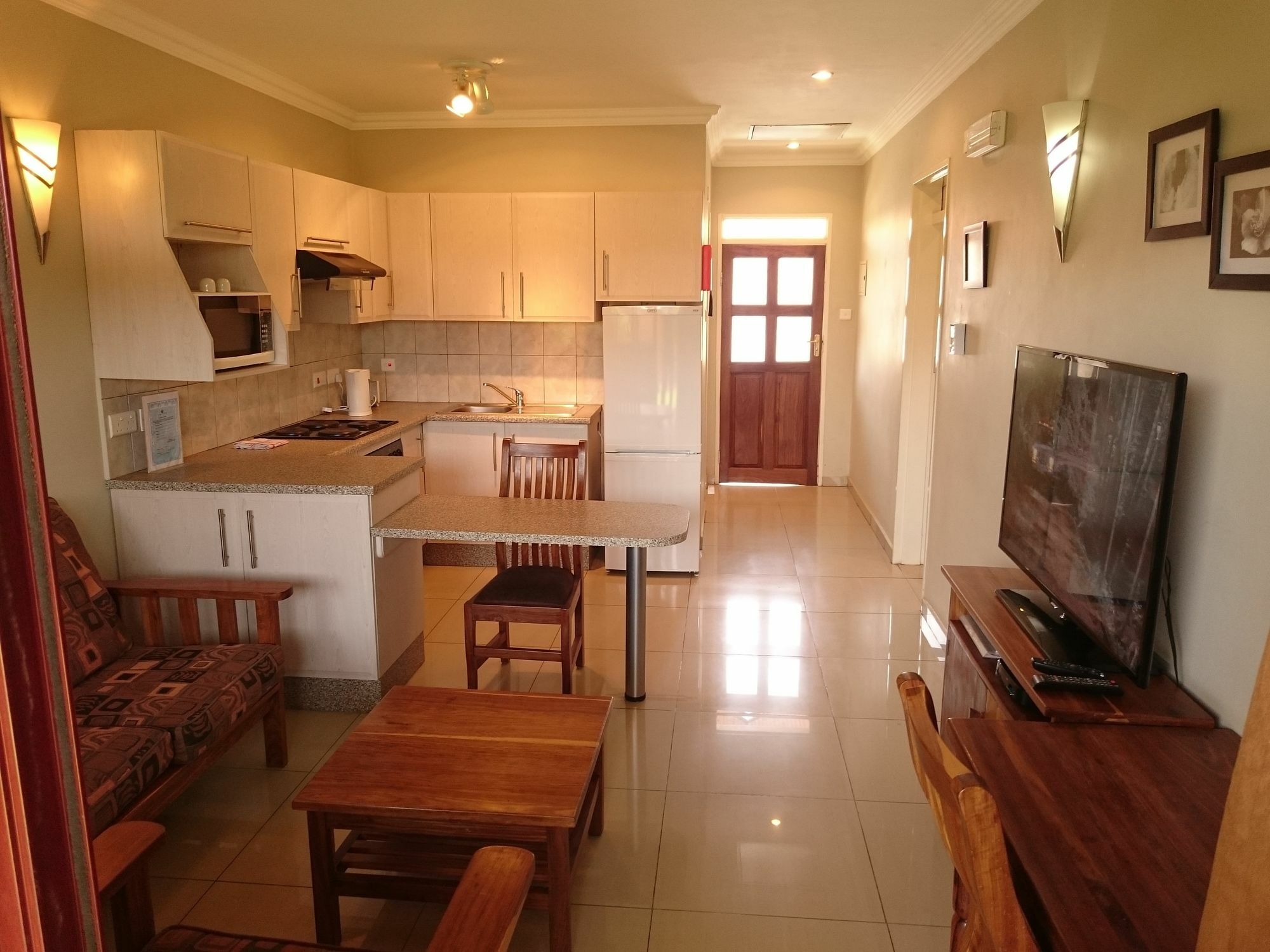 Shakespeare Court Serviced Apartments Лусака Экстерьер фото